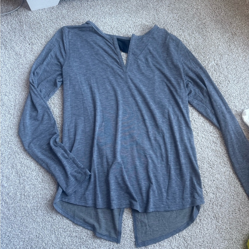 Gray Long Sleeve V-Neck Top